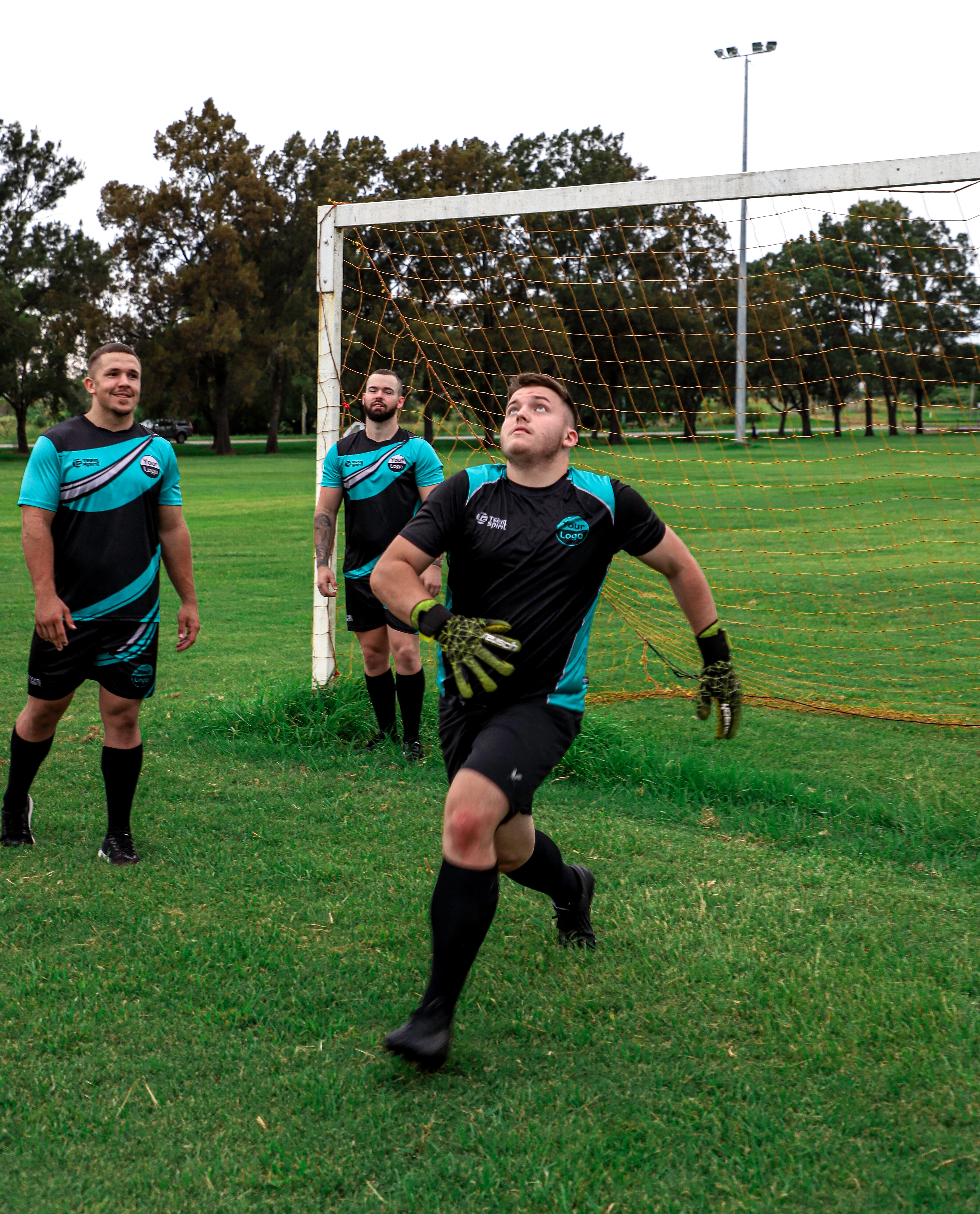 custom football teamwear